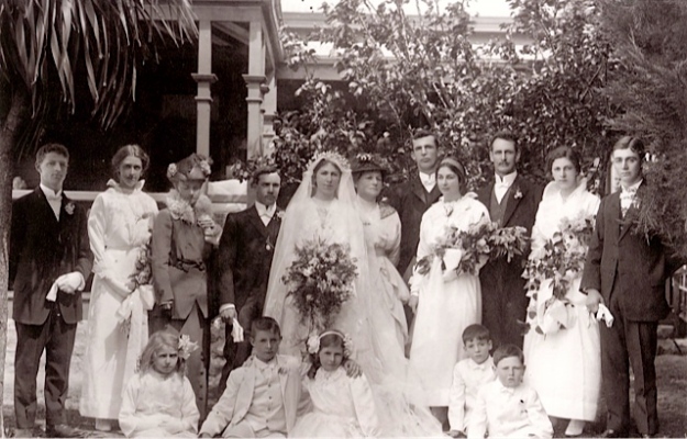 Wedding of Chloris McFie and Harry Haines  21-10-1914
