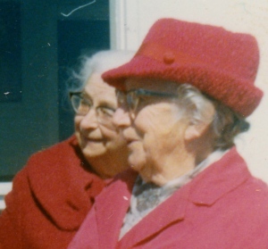 Sisters Mynie and Chloris (great aunt and grandmother)
